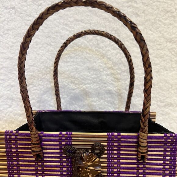 Rattan Woven Purple  Purse Handbag w/ Handmade Beaded Closure & Braided Handles - Picture 7 of 16